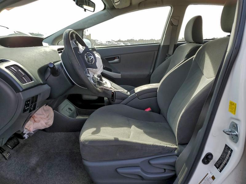 Photo 7 from auction – 2011 TOYOTA PRIUS with VIN JTDKN3DU4B0276029