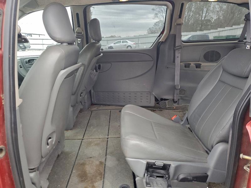Photo 11 from auction – 2007 CHRYSLER TOWN & COU with VIN 2A4GP54L27R134529