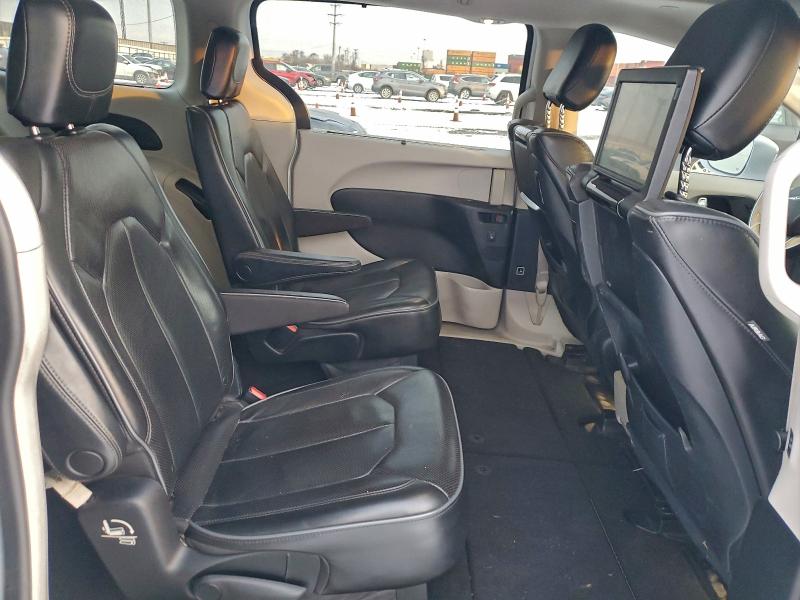 Photo 11 from auction – 2017 CHRYSLER PACIFICA L with VIN 2C4RC1GGXHR803889