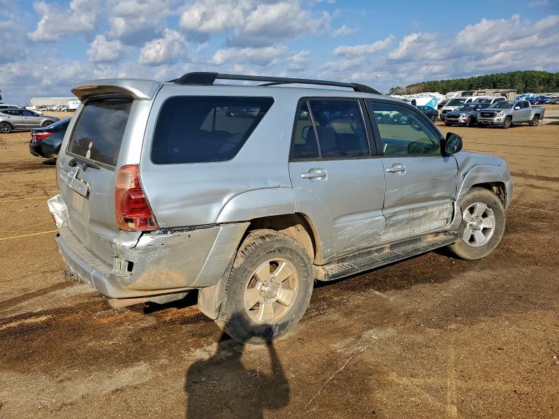 Photo 3 from auction – 2004 TOYOTA 4RUNNER SR with VIN JTEZU14R040040235