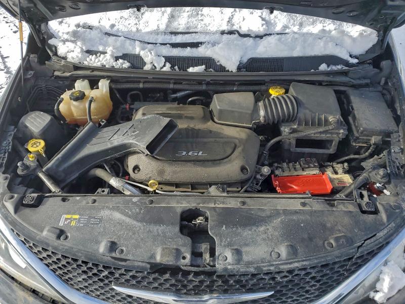 Photo 12 from auction – 2017 CHRYSLER PACIFICA with VIN 2C4RC1BG0HR654142
