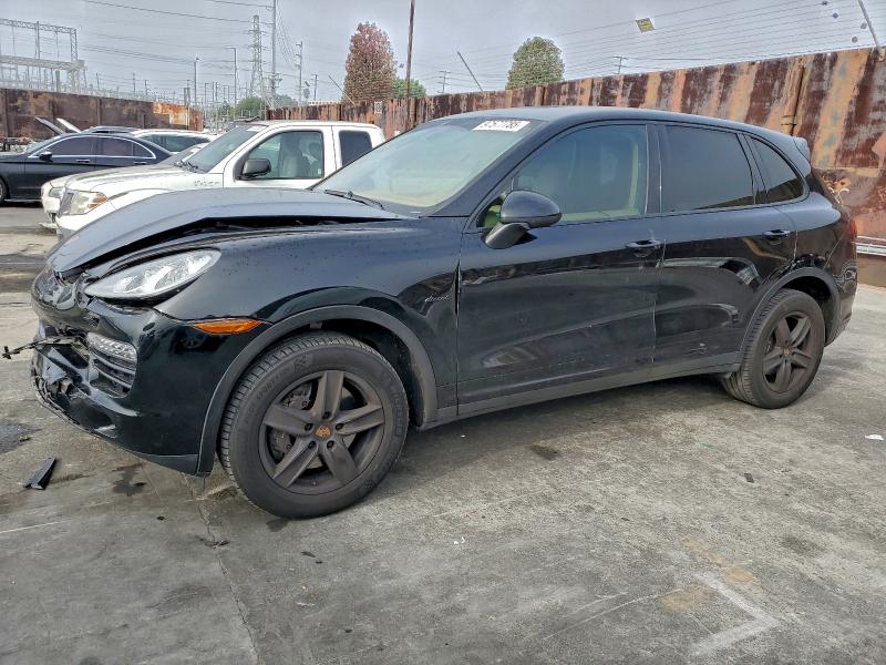 PORSCHE CAYENNE 2013 with VIN WP1AF2A28DLA42644 - Photo from auction