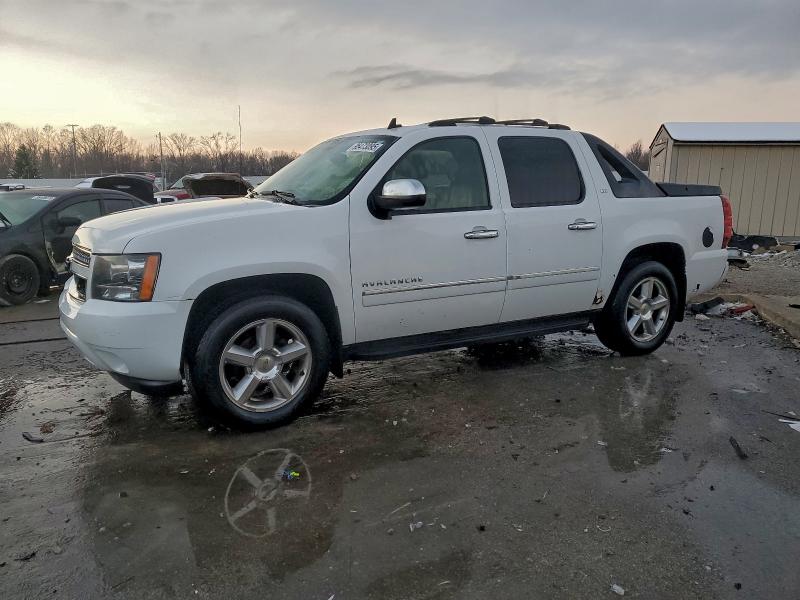 CHEVROLET AVALANCHE 2012 with VIN 3GNTKGE72CG174844 - Photo from auction