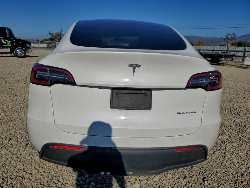 Photo 6 from auction – 2020 TESLA MODEL Y with VIN 5YJYGDEE5LF010426