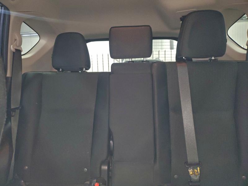 Photo 10 from auction – 2016 TOYOTA RAV4 LE with VIN JTMBFREVXGD197228