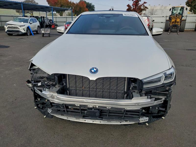 Photo 5 from auction – 2022 BMW 530E with VIN WBA13AG06NCL05576