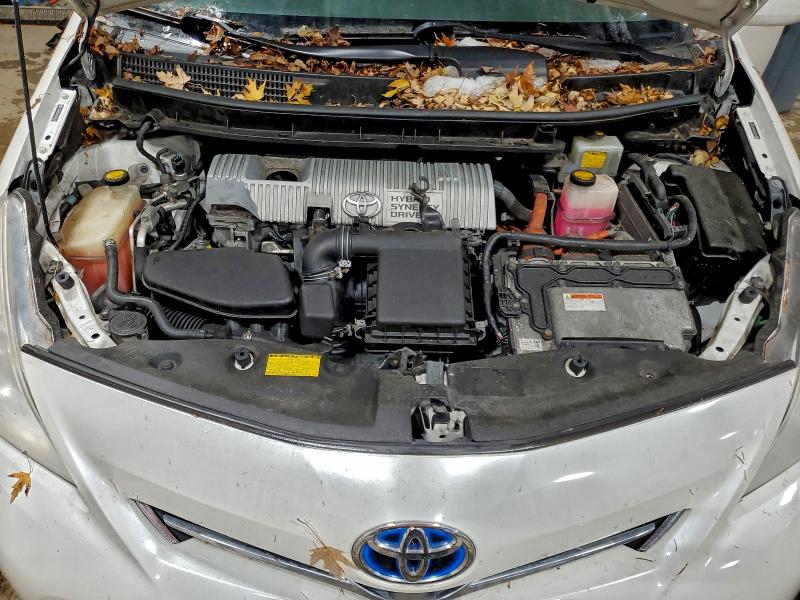Photo 11 from auction – 2012 TOYOTA PRIUS V with VIN JTDZN3EU6C3152678