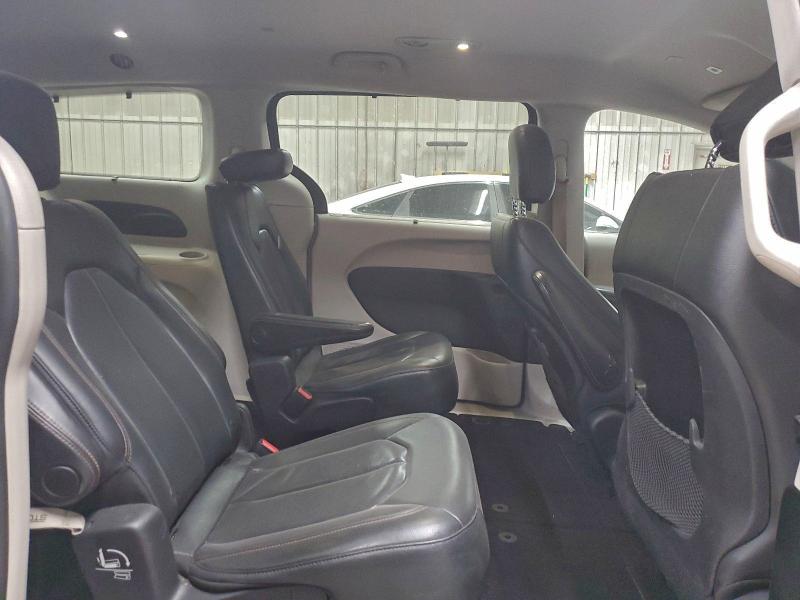 Photo 11 from auction – 2019 CHRYSLER PACIFICA T with VIN 2C4RC1BGXKR698253