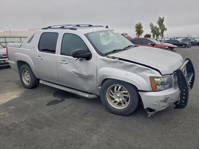 Foto 4 de la subasta – 2011 CHEVROLET AVALANCHE con VIN 3GNTKFE38BG408264