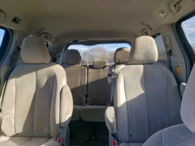 Photo 10 from auction – 2014 TOYOTA SIENNA LE with VIN 5TDKK3DC3ES446396