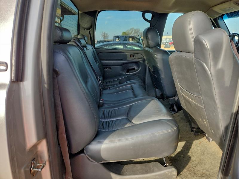 Photo 10 from auction – 2005 GMC SIERRA K25 with VIN 1GTHK232X5F887049