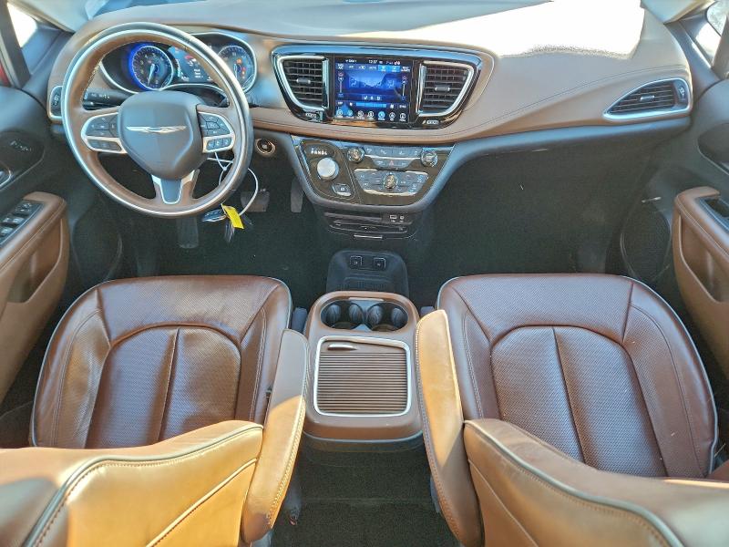 Photo 8 from auction – 2017 CHRYSLER PACIFICA L with VIN 2C4RC1GG8HR555142