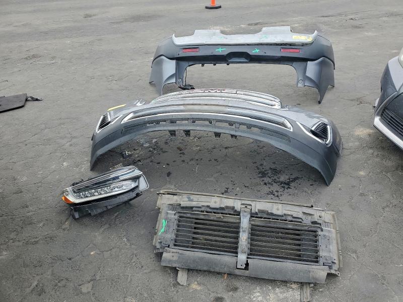 Photo 13 from auction – 2020 GMC ACADIA SLT with VIN 1GKKNULS4LZ154374