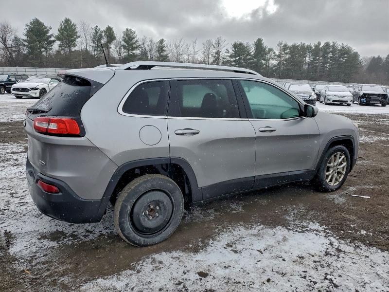Photo 3 from auction – 2016 JEEP CHEROKEE L with VIN 1C4PJLCB0GW355767