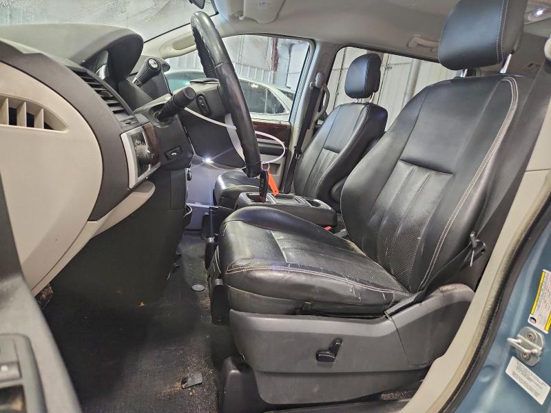 Photo 7 from auction – 2010 CHRYSLER TOWN & COU with VIN 2A4RR8DX9AR502039