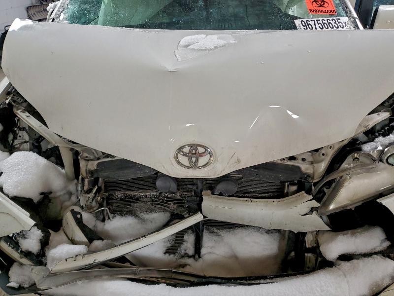 Photo 12 from auction – 2016 TOYOTA SIENNA with VIN 5TDKK3DC6GS738241