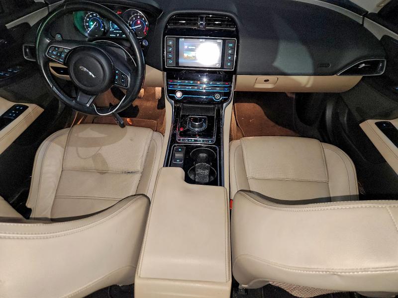 Photo 8 from auction – 2017 JAGUAR XE PRESTIG with VIN SAJAE4BV9HA953450