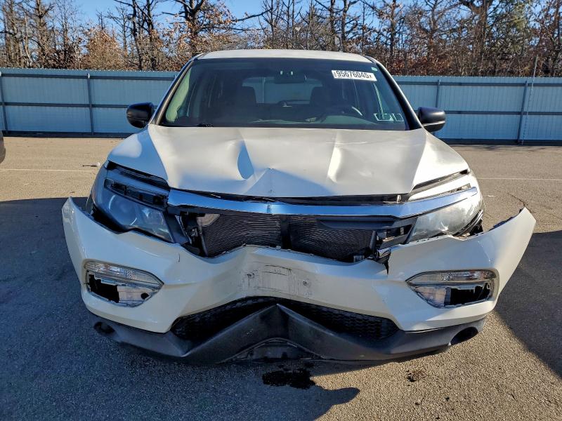 Photo 5 from auction – 2016 HONDA PILOT LX with VIN 5FNYF6H16GB058451