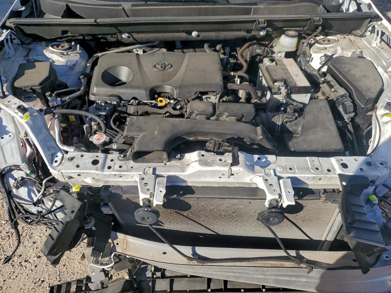 Photo 12 from auction – 2019 TOYOTA RAV4 XLE with VIN JTMW1RFV6KD023969
