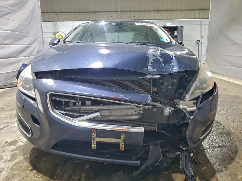 صورة رقم 5 من المزاد - 2011 VOLVO S60 T6 مع VIN YV1902FH2B2014449