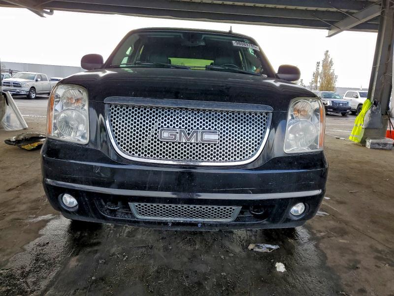 Photo 5 from auction – 2007 GMC YUKON with VIN 1GKFC13C27J344791