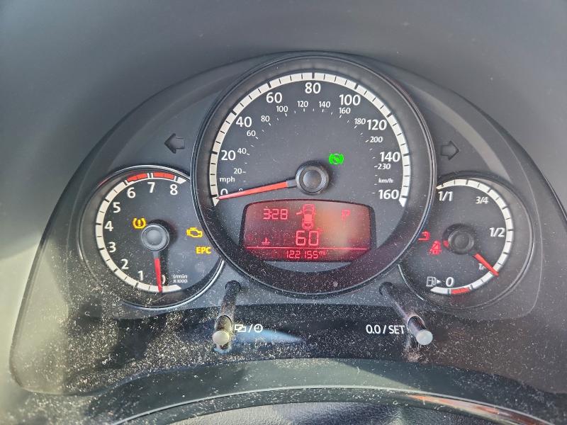 Photo 9 from auction – 2015 VOLKSWAGEN BEETLE 1.8 with VIN 3VWF17AT1FM641850
