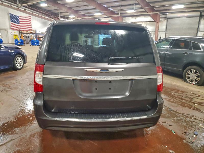 Photo 6 from auction – 2015 CHRYSLER TOWN & COU with VIN 2C4RC1CGXFR697690