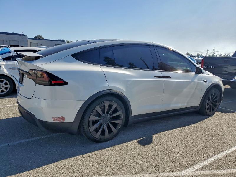 Photo 3 from auction – 2022 TESLA MODEL X with VIN 7SAXCBE55NF364500