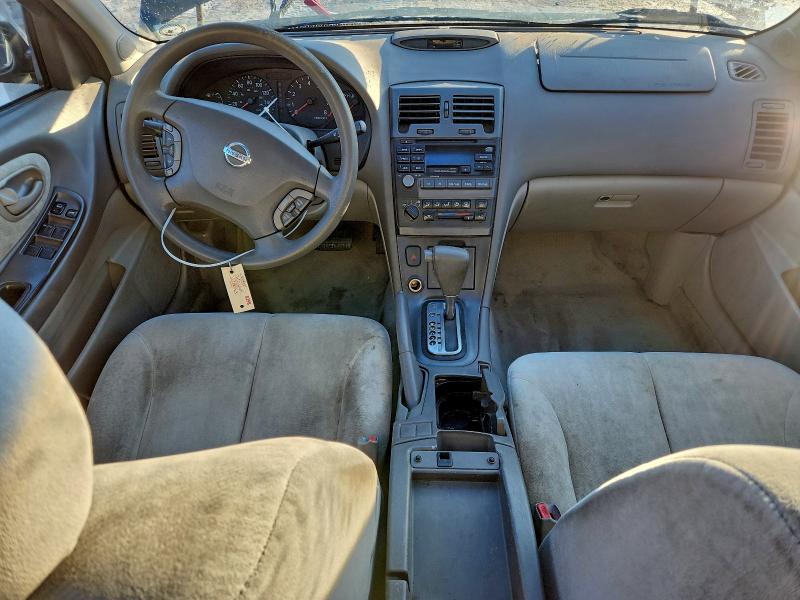 Photo 8 from auction – 2001 NISSAN MAXIMA GXE with VIN JN1CA31D21T816501