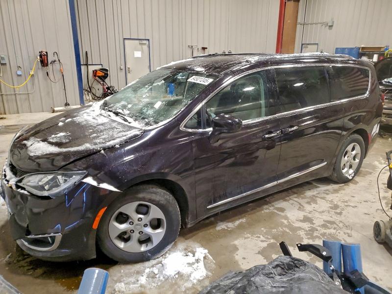 CHRYSLER PACIFICA T 2017 with VIN 2C4RC1EG2HR591556 - Photo from auction