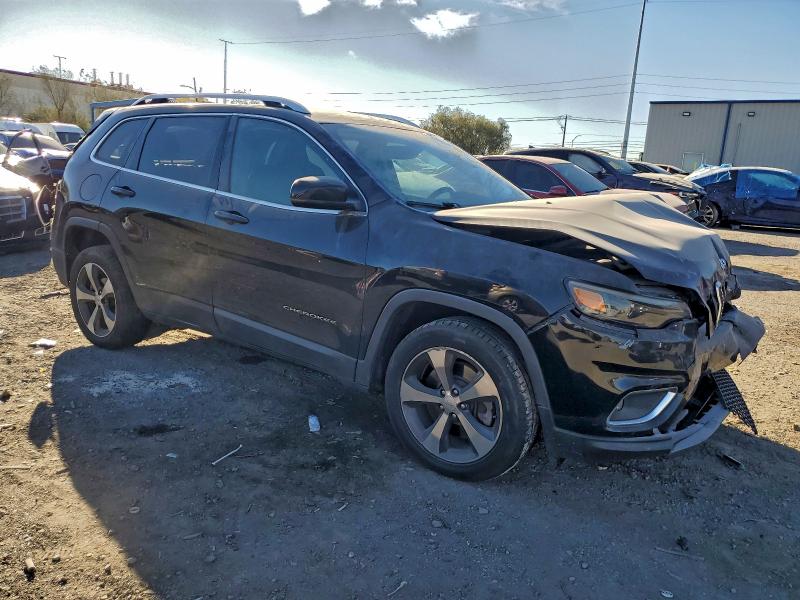 Photo 4 from auction – 2019 JEEP CHEROKEE L with VIN 1C4PJLDB8KD225903