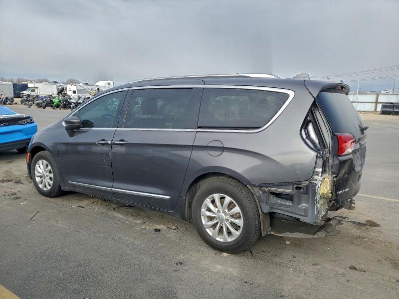 Photo 2 from auction – 2019 CHRYSLER PACIFICA T with VIN 2C4RC1BG0KR624792
