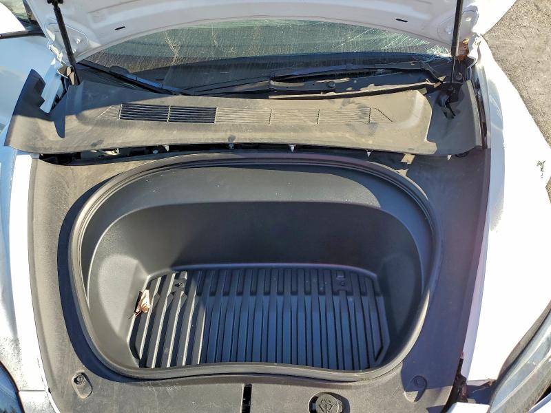 Photo 11 from auction – 2025 TESLA MODEL 3 with VIN 5YJ3E1EA5SF991495