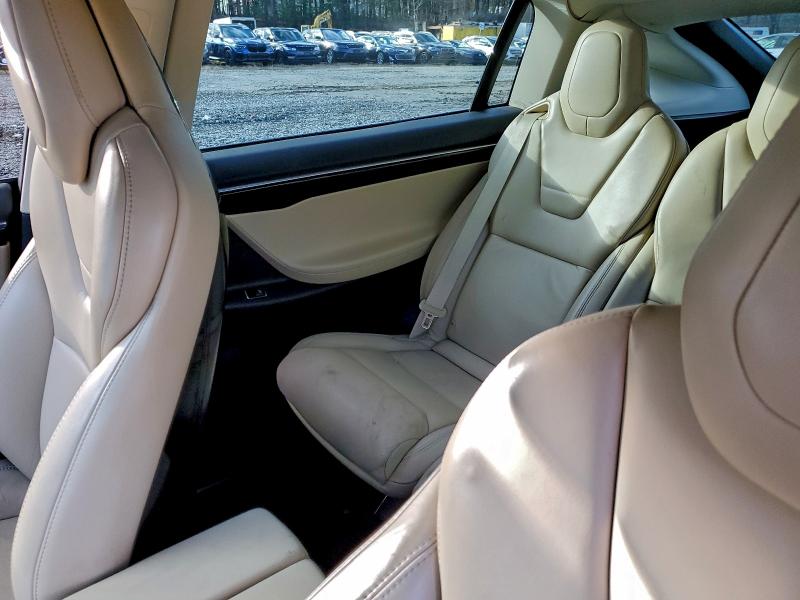 Photo 10 from auction – 2016 TESLA MODEL X with VIN 5YJXCAE22GF005170