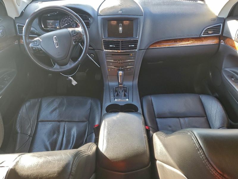 Photo 8 from auction – 2018 LINCOLN MKT with VIN 2LMHJ5AT4JBL01280
