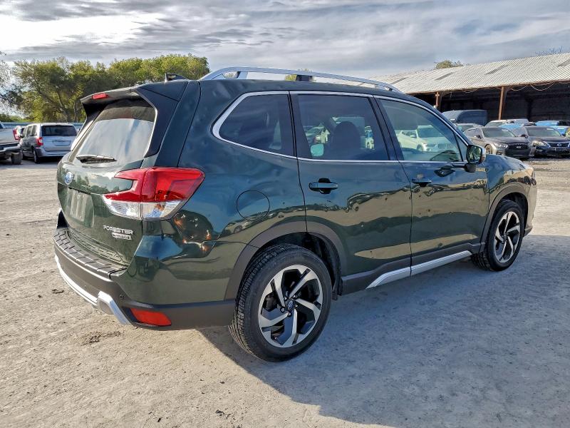Photo 3 from auction – 2023 SUBARU FORESTER T with VIN JF2SKARC9PH493809