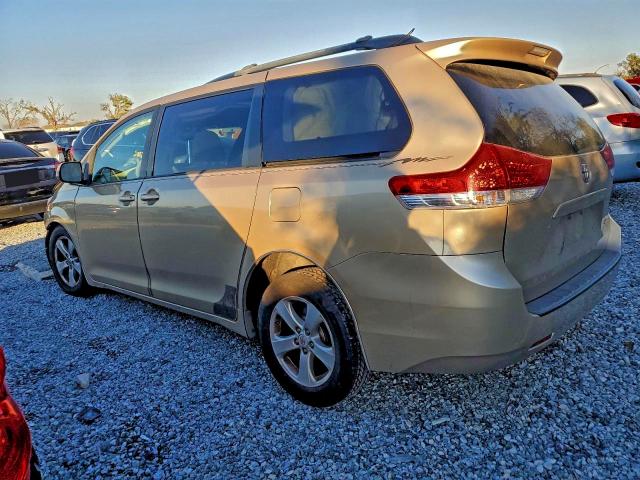 Photo 2 from auction – 2011 TOYOTA SIENNA LE with VIN 5TDKK3DC1BS064962