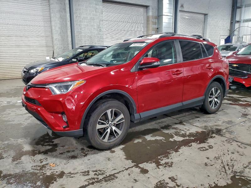 TOYOTA RAV4 XLE 2017 with VIN 2T3RFREVXHW573638 - Photo from auction