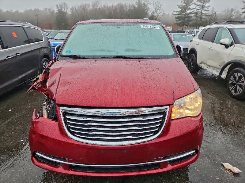 Photo 5 from auction – 2015 CHRYSLER TOWN & COU with VIN 2C4RC1CG9FR546761