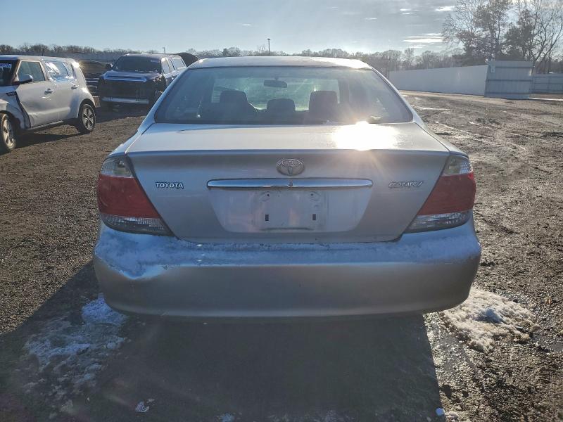 Photo 6 from auction – 2006 TOYOTA CAMRY LE with VIN 4T1BE32KX6U112408
