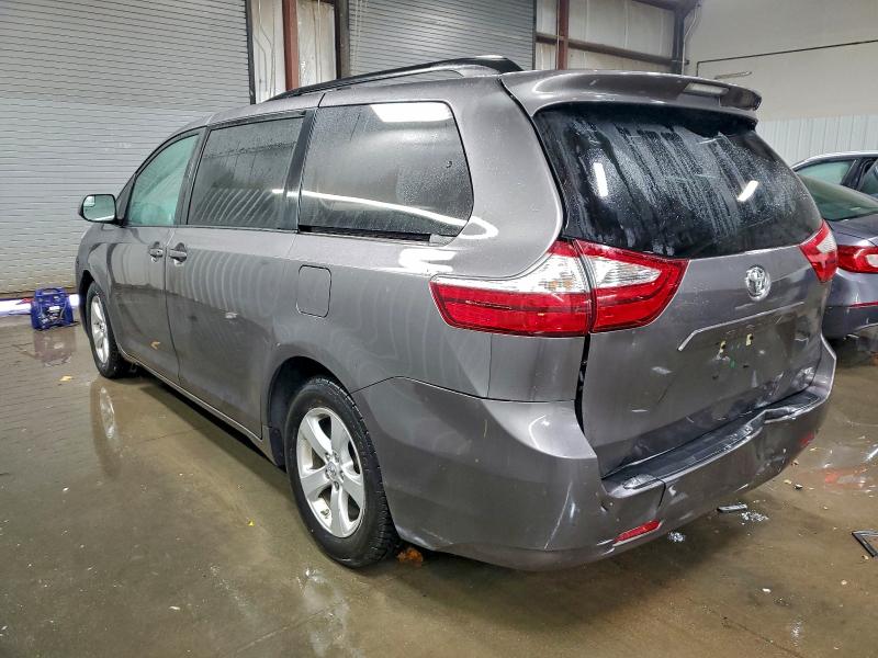 Photo 2 from auction – 2017 TOYOTA SIENNA LE with VIN 5TDKZ3DC4HS897109