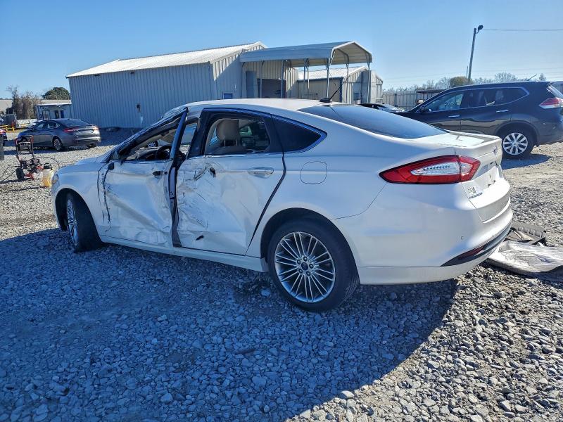 Photo 2 from auction – 2016 FORD FUSION SE with VIN 3FA6P0HD1GR363825