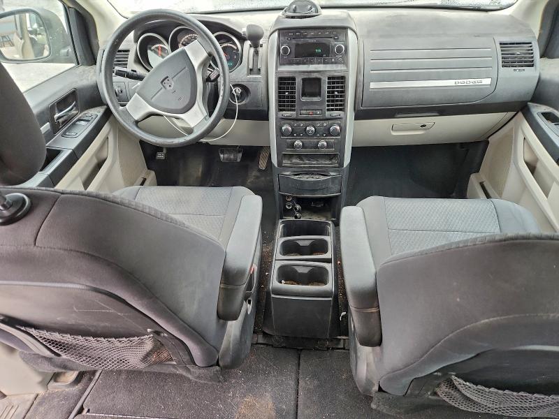 Photo 8 from auction – 2010 DODGE GRAND CARAVAN with VIN 2D4RN4DE5AR372322