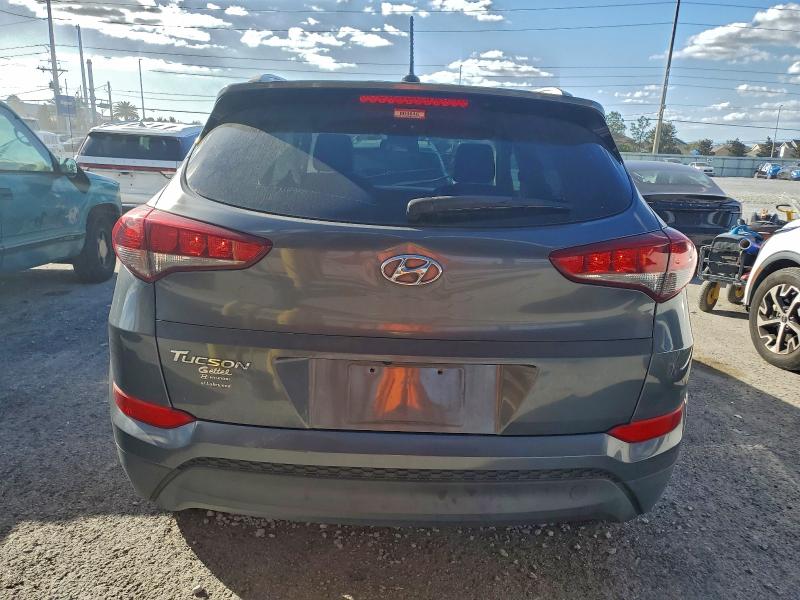 Photo 6 from auction – 2017 HYUNDAI TUCSON LIM with VIN KM8J33A45HU260893