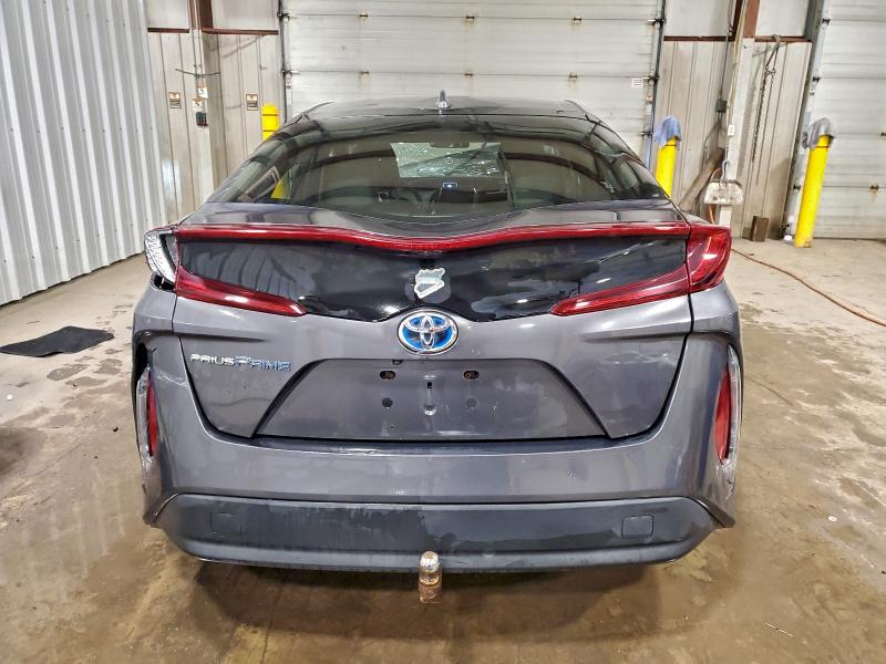 Photo 6 from auction – 2017 TOYOTA PRIUS PRIM with VIN JTDKARFP0H3006972