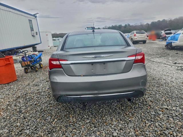 Photo 6 from auction – 2013 CHRYSLER 200 TOURIN with VIN 1C3CCBBB5DN761019