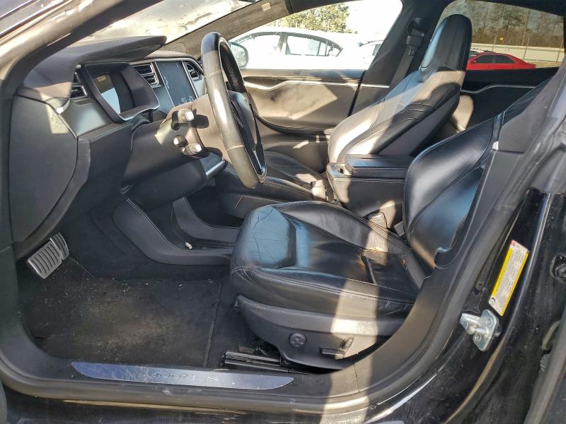 Photo 7 from auction – 2015 TESLA MODEL S with VIN 5YJSA1E44FF110972