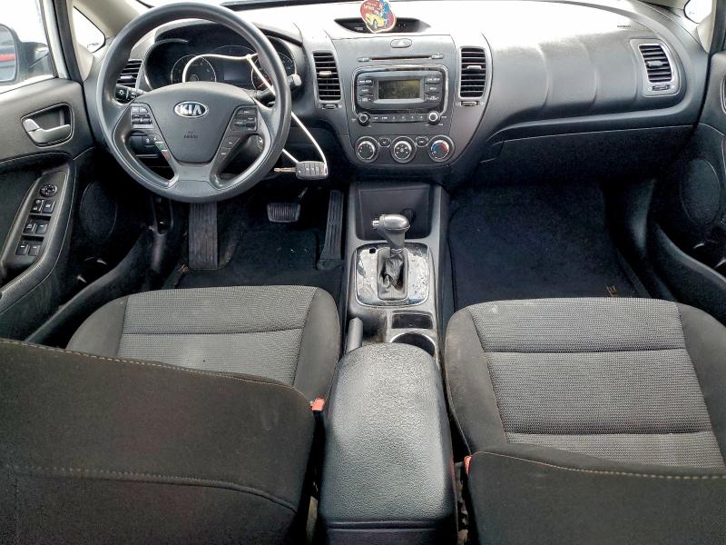 Photo 8 from auction – 2018 KIA FORTE LX with VIN 3KPFK4A78JE168355