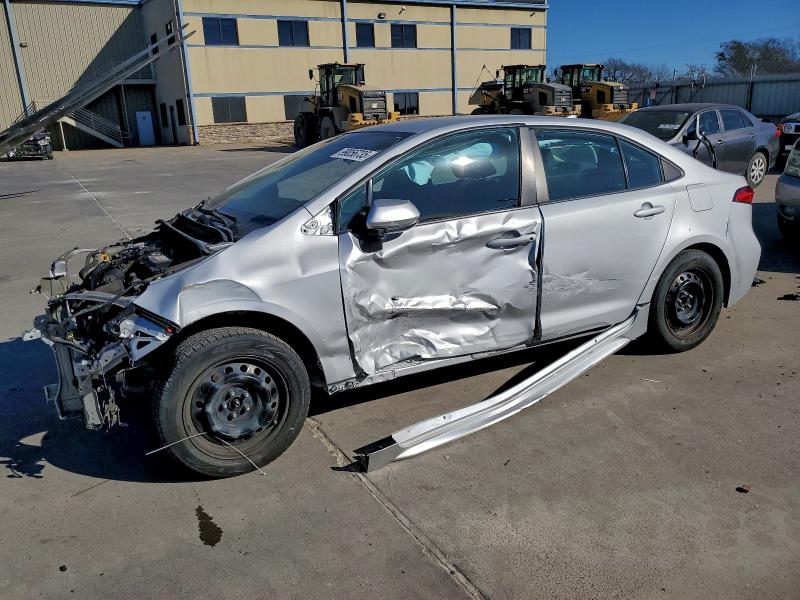 TOYOTA COROLLA LE 2021 with VIN 5YFEPMAE7MP247885 - Photo from auction