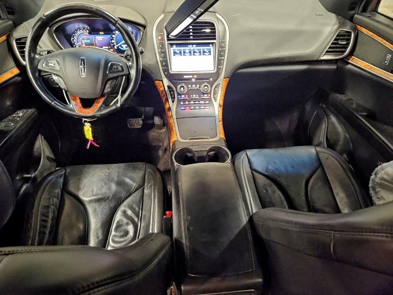 Photo 8 from auction – 2016 LINCOLN MKX RESERV with VIN 2LMTJ8LR5GBL57055